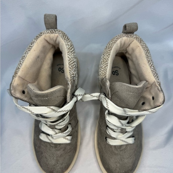 Kohls SO® Muscovy Girls' Ankle Boots
Size 2 MED - Picture 4 of 7